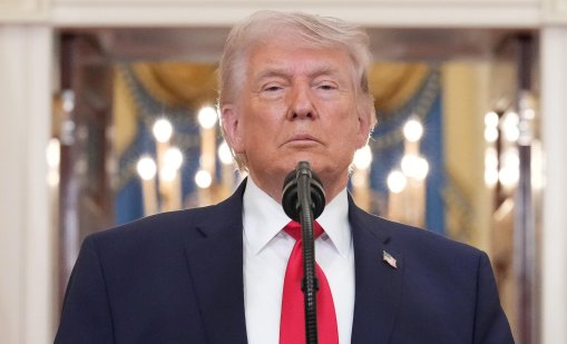 Богохулство: Духовният наставник на Тръмп го нарече съвременен Исус ВИДЕО