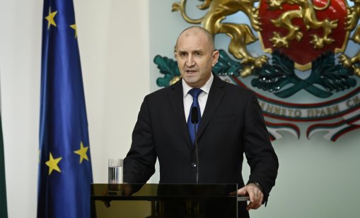 Западни издания: За много българи Радев е единствената политическа константа