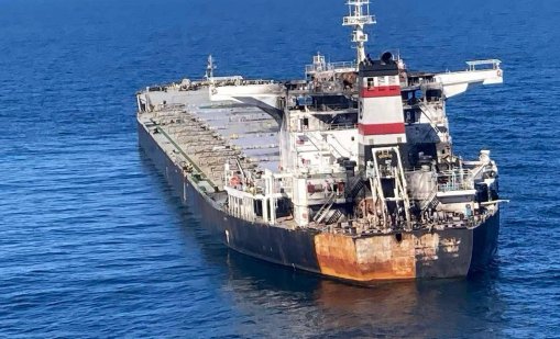 Ударен от дронове кораб дрейфа край Шабла, има ли риск от замърсяване?