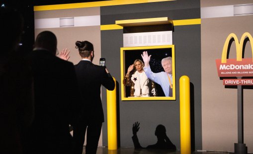 Тръмп е горд: Аз съм първият бивш готвач на "Макдоналдс", който е станал президент на САЩ ВИДЕО