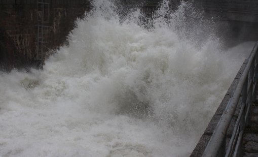 Голяма част от язовирите разполагат със свободни обеми