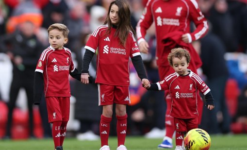 Ливърпул победи Уулвърхемптън, синовете на Диого Жота на терена