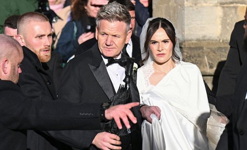 Виктория Бекъм подкрепи Гордън Рамзи, след като той я защити от нападките на Бруклин