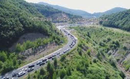 Временно е затворен основният път Комотини-Нимфея към Маказа