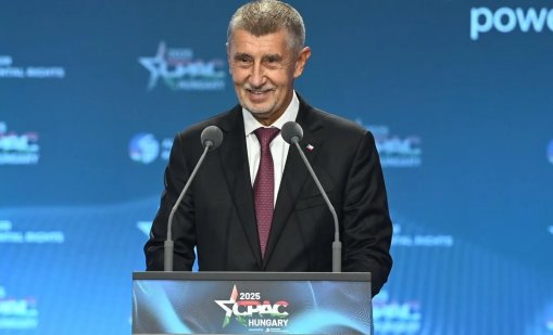 Чешкият премиер си купи глобус, за да &bdquo;намери Гренландия&ldquo;