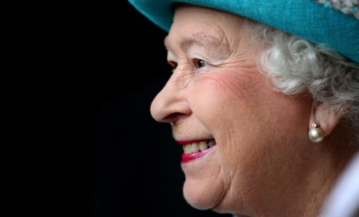 100 години от рождението на кралица Елизабет: Монархията все още пази завета ѝ