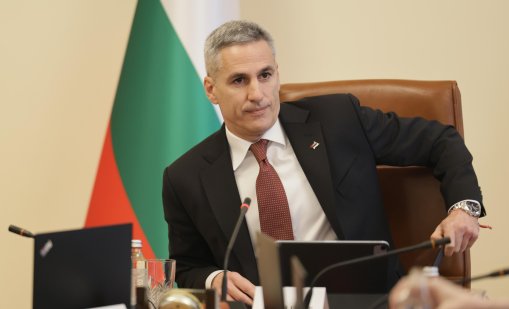 ВАС не прекрати делото на Гюров, остави запитването до СЕС