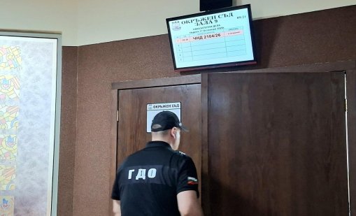 18 прободни рани и запис с виковете на майка му: 14-годишният от Пловдив остава в ареста
