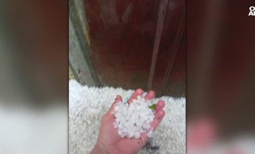 Силна буря и градушка в няколко населени места у нас