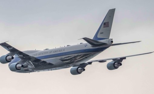 Заради Иран: Тръмп използвал Air Force One като примамка, камион го откарал до таен самолет ВИДЕО