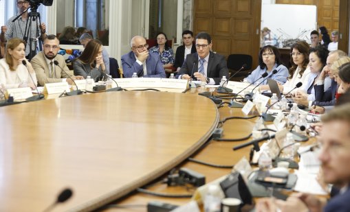 Здравната комисия изслушва кандидатите за управител на НЗОК