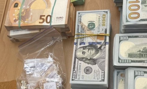 Хванаха недекларирани $740 000, 30 000€ и 1288 гр. злато на Капитан Андреево