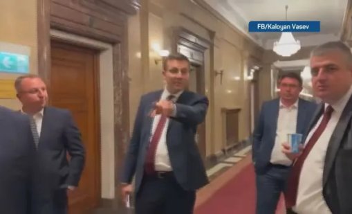 Душил ли е със закачалка депутатът Хамид Хамид сътрудници на ПП?