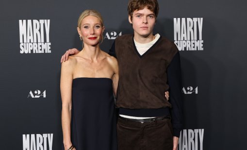 Синът на Гуинет Полтроу и Крис Мартин стана на 20 г.