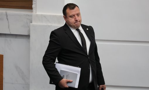 "Възраждане" настоява за проверка на правителството, БНБ и НСИ