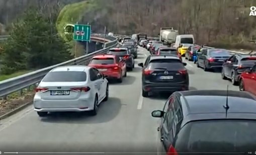 Интензивен трафик към столицата: Очакват се над 190 000 автомобила