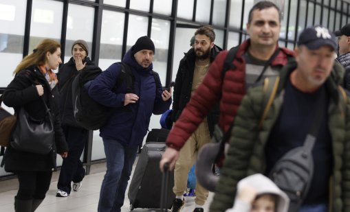 Над 1200 българи са получили съдействие за евакуация от Близкия изток и Иран