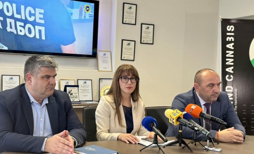 Дилърите от "Дружба" се движели с тротинентки, пласирали дрогата край училища ВИДЕО