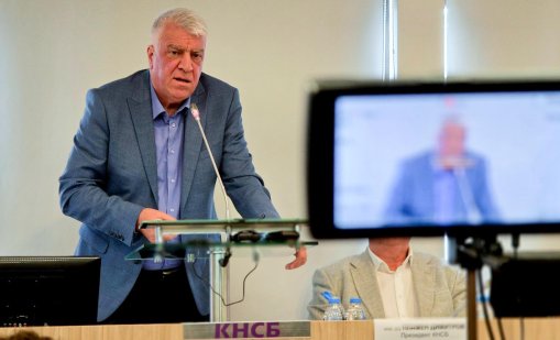 Румен Гечев за горивата: Правителството не може да намалява акциз
