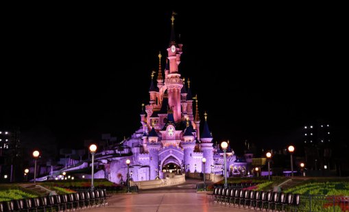 Арестуваха 22-годишен, който искал да се "ожени" за 9-годишна в Disneyland