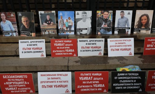 "Ангели на пътя": Oсвобождаването на Дебора е гавра с паметта на децата, убити при катастрофи