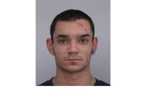 Дрогиран преследва жена си с автомобил, прегази я   