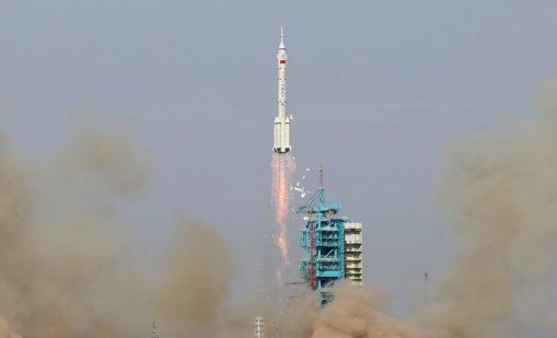 Китай изстреля космическия кораб “Шънчжоу-22“