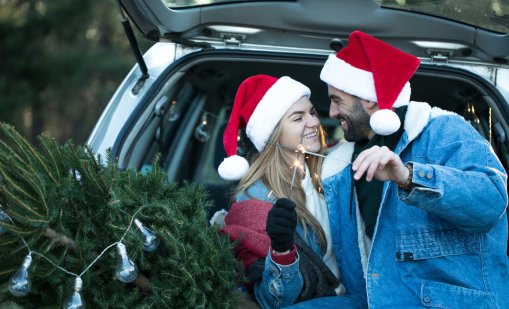 Зодиите, които ще намерят любовта по празниците