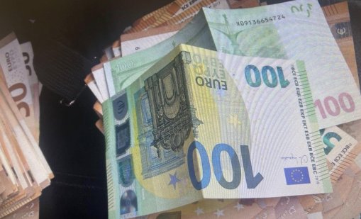 За купуване на гласове: Общински съветник и член на СИК са арестувани