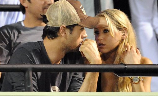 Енрике Иглесиас и Анна Курникова станаха родители за четвърти път