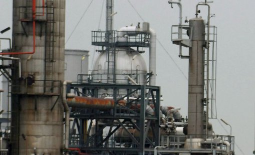 Шефът на OMV със съвет: Не искате скъп бензин, вървете пеша