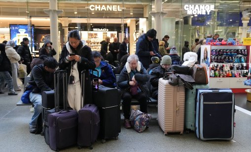 Пътници блокирани под Ламанша, спря тока на Eurostar