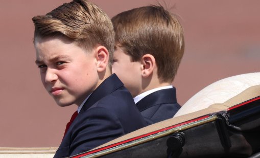 Принц Джордж за пръв път отдаде почит на загиналите войници