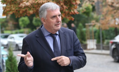 Калфин: Бюджет 2026 е инерционен, по-интересен е този за следващата година 