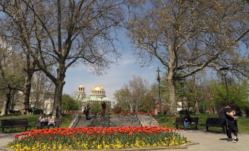 Слънчево време утре, градусите ще стигнат до 21