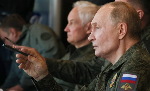 Защо жените влизат в руската армия: за пари, за облаги, от патриотизъм?