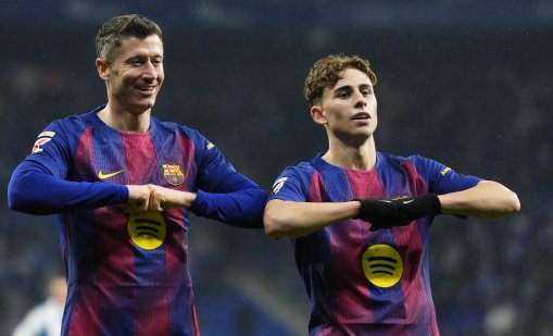 Барселона победи Еспаньол в градското дерби с късни голове