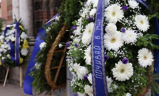 В кадър: Последно сбогом с легендата на българския футбол Кирил Ивков