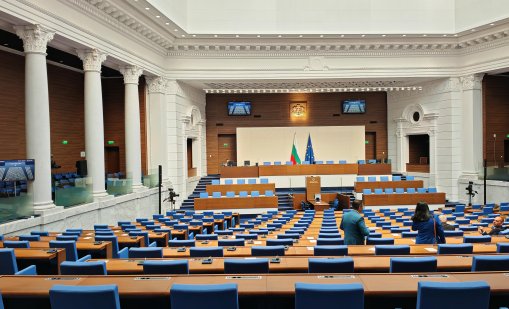Минималната заплата и промените в Кодекса на труда са първа точка в парламента