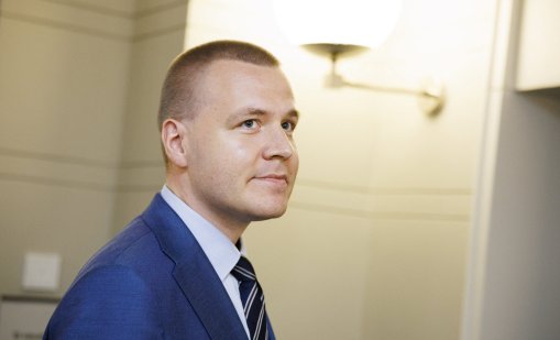 30-годишен финландски депутат почина в парламента
