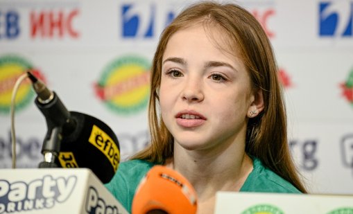 Стилияна Николова със сребърен медал на обръч от Световното първенство