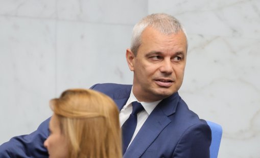 Костадинов: Някой е "набил канчето" на министъра на отбраната