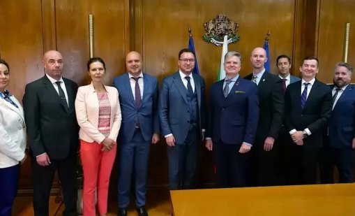 Спецгрупи като в "Недосегаемите" ще разбиват мафията за пране на пари 