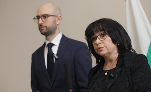 Петкова оставя стабилни публични финанси на новия министър