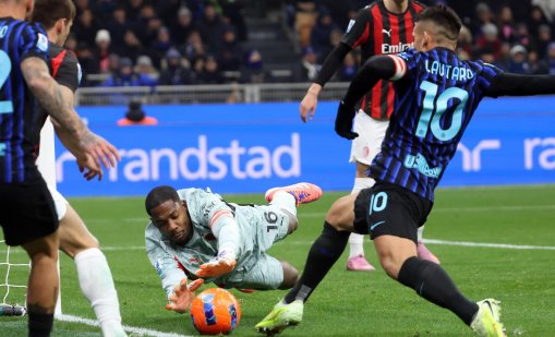 Милан победи Интер, Майк Менян герой в дербито