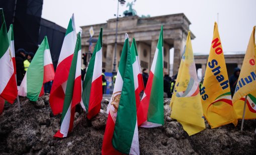 Хиляди демонстранти в Берлин призоваха за демокрация в Иран 