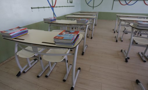 Синдикат иска: Учителски заплати 125% от средната и отпадане на НВО след IV и X клас