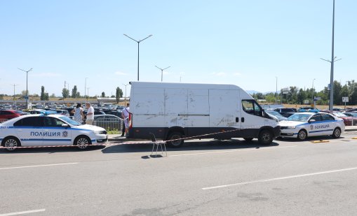 Гонка в София: Полицията задържа мъж, откраднал бус със стоки