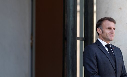 Франция почете жертвите на атентатите в Париж от 13 ноември 2015 г.