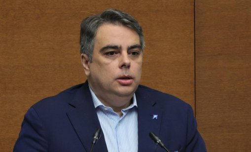 ВАС реши: Асен Василев ще отговаря лично за фалита на "СТВ Консълтинг"